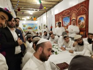 בסוכה עם כבוד האדמו"ר פינטו