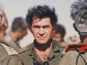 הרמטכ"ל דוד (דדו) אלעזר בעת מלחמת יום הכיפורים. ארכיון צה"ל